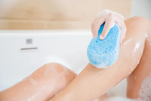 Vista 5 de Esponja corporal para baño y ducha para mujer, hombre, niños, paquete de 4 unidades, MR. Esponja energizante de doble cara de baño relajante masaje