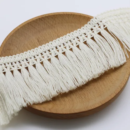 Vista 4 de Yalulu Cinta de algodón con borlas de algodón de 10 yardas, 2.36 pulgadas, costura de macramé bohemio para ropa, cortina, almohada, alfombra, Beige