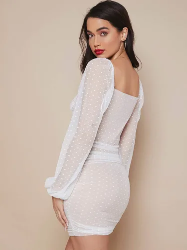 Vista 2 de Floerns Vestido corto ajustado con cuello corazón y manga farol, lunares suizos para mujer