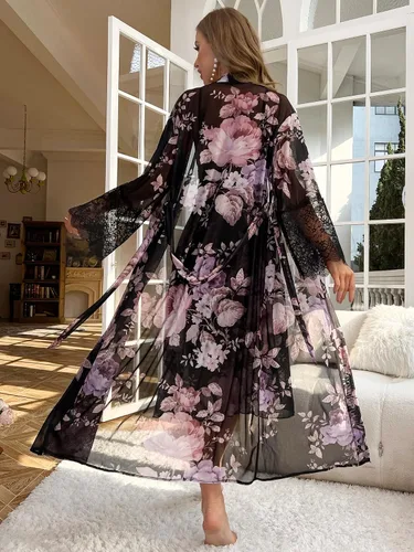 Vista 2 de WDIRARA Conjunto de pijama de 2 piezas para mujer, con estampado floral, con encaje y abertura de malla