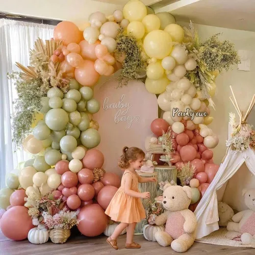 Vista 8 de Arco de globos de color rosa polvoriento, amarillo y verde, de doble relleno, color amarillo claro, melocotón, blanco, arena, malva, pastel, kit