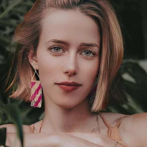 Vista 2 de Aretes bohemios de cuentas de semillas para mujer, hechos a mano, aretes de borla con cuentas para mujer