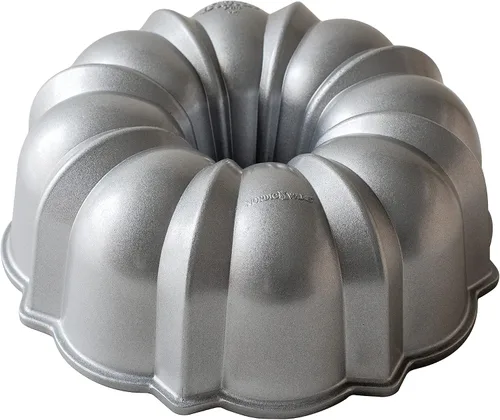 Vista 8 de Nordic Ware Bundt Original, 12 tazas, bronce