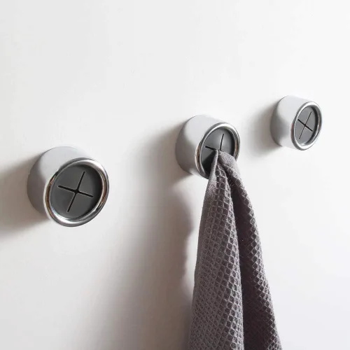 Vista 3 de Soporte para toallas para cocina, baño, garaje o caravana. Autoadhesivo y fácil de instalar. Ideal para toallas de pelo, toallas de tienda o toallas