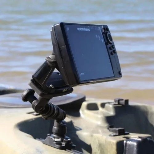 Vista 2 de RAILBLAZA Soporte universal para buscador de peces, base rectangular R Lock para botes de pesca de kayak y canoa, compatible con Garmin, Lowrance