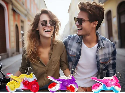 Vista 5 de Paquete de 30 mini juguetes sensoriales a granel para aliviar la ansiedad, regalos de fiesta para el aula, formas de motocicleta deportiva
