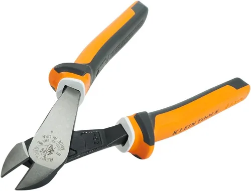Vista 3 de Klein Tools 200048EINS Alicates fabricados en EE. UU., Alicates de corte diagonal aislados con cabeza en ángulo y empuñaduras aisladas nominales