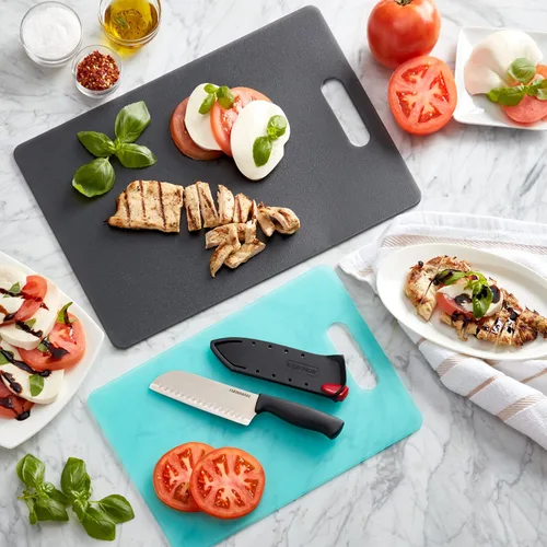 Vista 6 de Farberware Edgekeeper – Cuchillo Santoku de 5 pulgadas con funda autoafilable, cuchillo de cocina de acero inoxidable de alto carbono con mango Negro