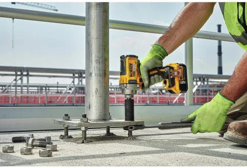 Vista 5 de DEWALT Kit de llave de impacto 20V MAX* XR, yunque de anillo de cerdo, 1/2 pulgada (DCF894HP2)