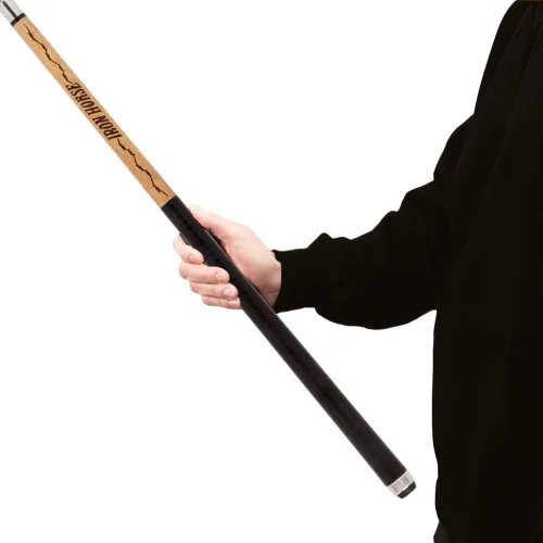 Vista 5 de OUTLAW OLBK01 Specialty Pool Cue - Arce teñido natural con púas y diseño de caballo de hierro
