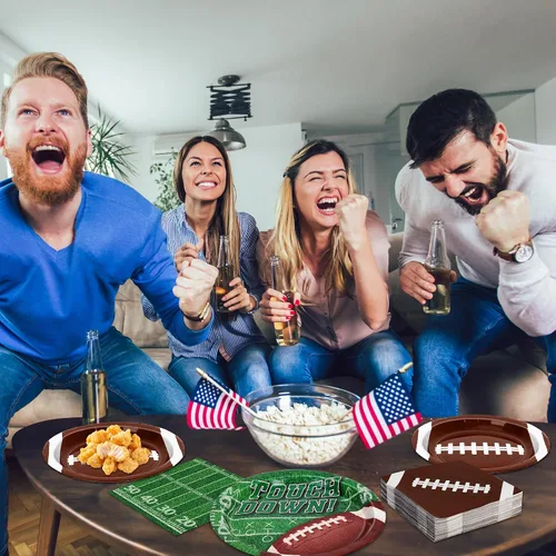 Vista 4 de Juego de suministros para fiesta de fútbol americano – 150 piezas de vajilla, las decoraciones incluyen platos, servilletas para el día del juego