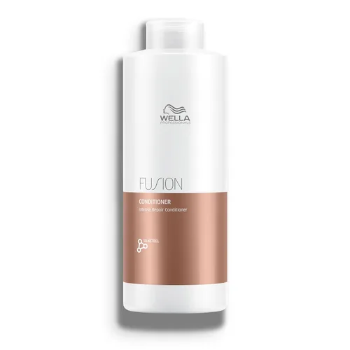 Vista 3 de Wella Professionals Fusion Intense Repair Conditioner for Damaged Hair Achieve smoother, more resilient hair.