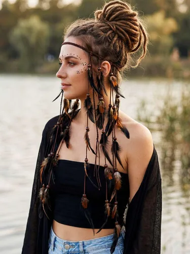 Vista 5 de CAKURE Diadema de plumas bohemia, tocado hippie negro, tocado indio, accesorios para el cabello de plumas para mujeres y niñas (tipo A)