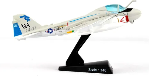 Vista 4 de Daron Worldwide Trading Sello Postal A-6 Intruder Va-52 Knightriders 1/14 Modelo de Avión