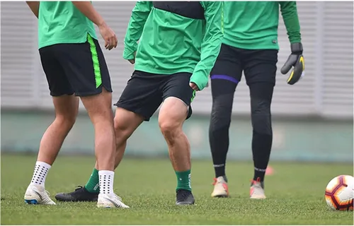 Vista 5 de fjberrtsat Calcetines de fútbol para hombre, antideslizantes, atléticos, antideslizantes, antideslizantes, para baloncesto, deportes, calcetines