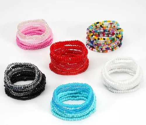 Vista 7 de Caiyao 12 pulseras apilables con cuentas de resina multicapa bohemia, pulseras elásticas de cuentas de cristal de colores, pulseras elásticas