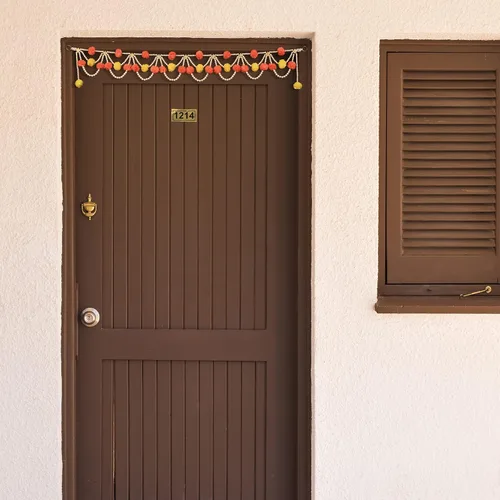 Vista 2 de Aditri Creation Guirnalda de flores artificiales de caléndula amarilla y naranja para el hogar, decoración tradicional india para puerta de entrada