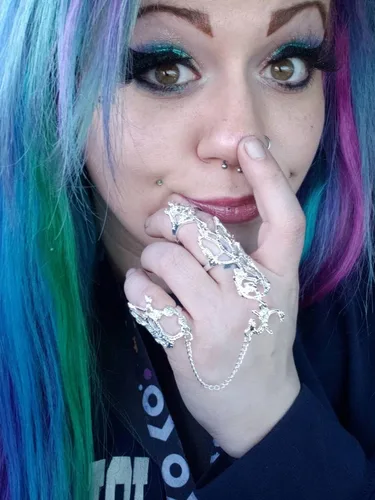 Vista 7 de Anillo de dedo completo para mujer, cadena de mano, dije de hoja, anillo de dedo con cadena nudillo, anillo de dedo largo abierto, cadenas de mano