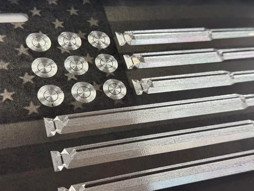 Vista 4 de Combo Laser & Diamond Etched - Placa de matrícula delantera con diseño de bandera de EE. UU