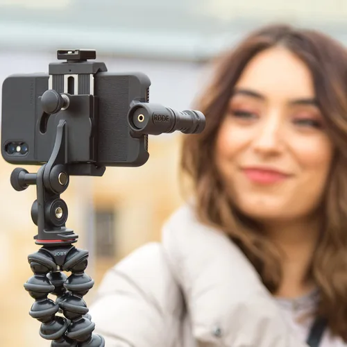 Vista 2 de Rode VideoMic Me-L - Micrófono para iPhone/iPad para Video, Negro Conector Lightning con patrón cardioide y conector para auriculares