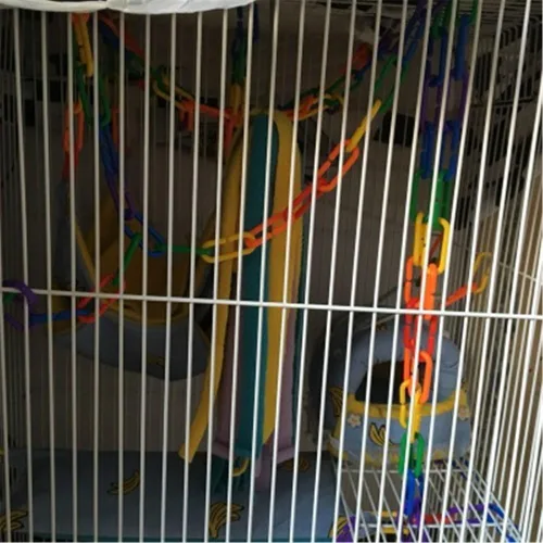 Vista 8 de 100 piezas de plástico en forma de C, ganchos de cadena, enlaces en C, jaula de juguete para pájaros y loro de ratas