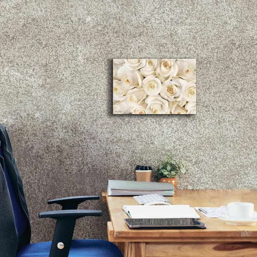Vista 5 de Epic Graffiti 'Top View - White Roses' de Lori Deiter, arte de pared en lienzo, 18 x 12 pulgadas