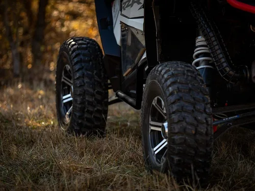 Vista 4 de SuperATV Rock Sliders Nerf Bars Tree Kickers para Polaris RZR XP Turbo 2016+ Negro arrugado Construido de tubo resistente de 1.75 pulgadas