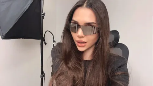 Vista 3 de COASION Wrap Around Sunglasses for Women Men Trendy Rimless Futuristic Shades Y2k Shield Flat Top Fashion Eyeglasses