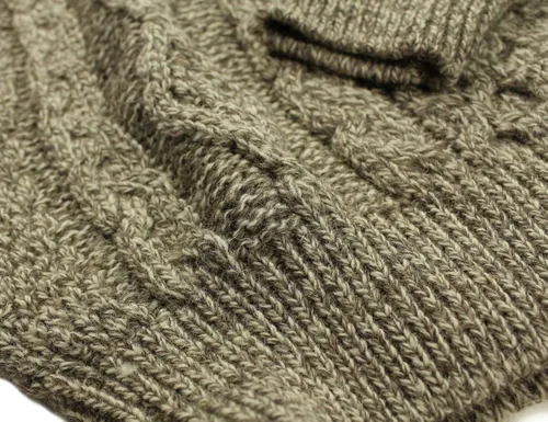 Vista 5 de Suéter de lana Aran con cuello redondo unisex fabricado en Irlanda grande