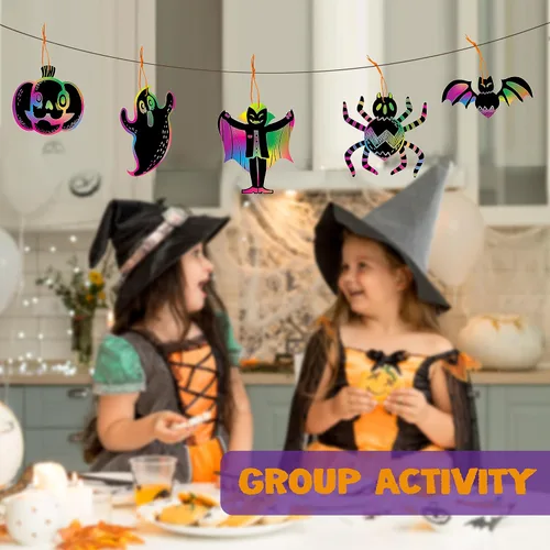 Vista 6 de JOYIN 72 piezas de manualidades de Halloween para niños, recuerdos de fiesta de Halloween, papel rascador con 18 diseños para suministros de fiesta
