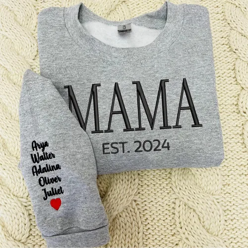 Vista 6 de LOVELYPOD Sudadera bordada personalizada con nombre de niños en la manga, camisa del día de la madre, regalo para la nueva mamá en Navidad