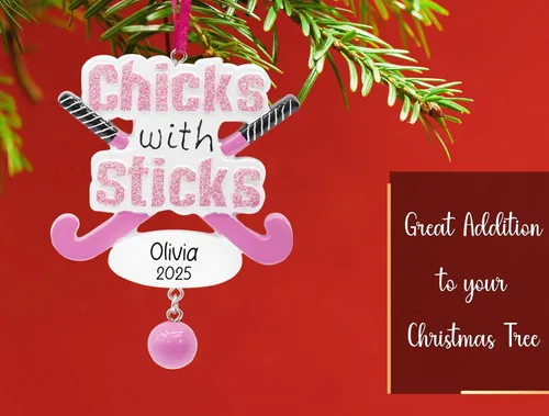 Vista 5 de Adorno de Navidad personalizado de pollitos con palos para niñas, hockey sobre hierba 2025, personalización gratuita, palos de jugador con bola