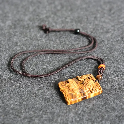 Vista 5 de QIANXU Collar de cristal de ojo de tigre para hombre, amuleto de tigre valiente, joyería curativa del zodiaco chino para mujer, cuerda ajustable