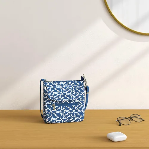 Vista 101 de Travelon Mini bolso de hombro clásico antirrobo
