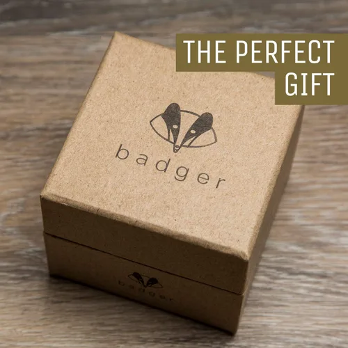 Vista 5 de Swanky Badger regalo personalizado, reloj de madera real grabado es el regalo de boda perfecto para tu mejor hombre y fiesta de boda