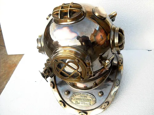 Vista 2 de Casco de buceo de latón decorativo Mark V Scuba Marine