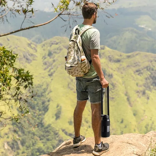Vista 3 de Soporte universal para botella de agua con correa ajustable para el hombro para caminar en corto senderismo, soporte para botella de agua