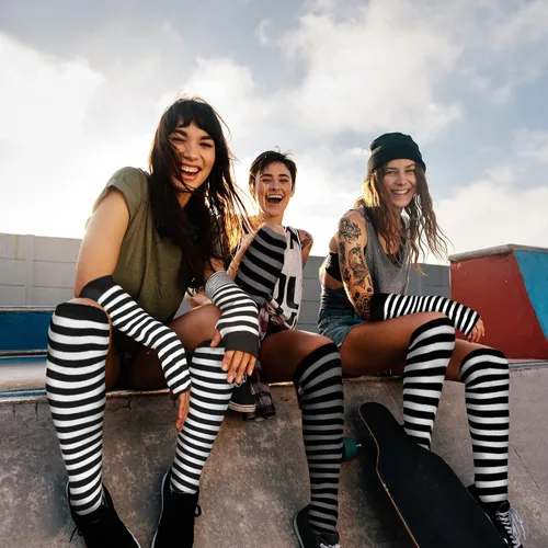 Vista 7 de Juego de 4 pares de calcetines largos a rayas para mujer