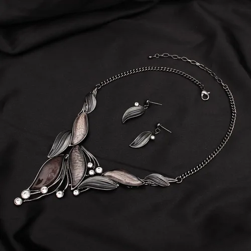 Vista 2 de SFE Conjunto de joyería bohemia con diseño de triángulo irregular para mujer