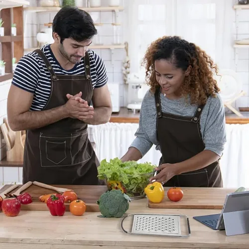 Vista 7 de 1 paquete de rallador profesional de queso, ralladores planos de mano de acero inoxidable grueso para cocina, rallador de alimentos con mango