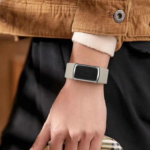 Vista 7 de Paquete de 4 protectores de pantalla compatibles con Fitbit Charge 6/Charge 5 (no para Charge 4/3), funda protectora de TPU completa, accesorios
