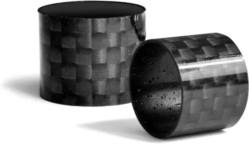 Vista 3 de iPick Image Para Dodge Scat-Pack en blanco sobre barril de fibra de carbono real, tapas de vástago de válvula de neumático de aluminio plateado