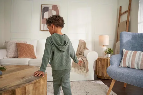 Vista 6 de Gerber Conjunto de camiseta y pantalón con capucha de punto para bebés y niños pequeños