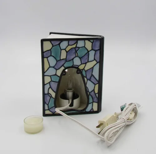 Vista 2 de Cosmos Libro de mosaico de cruz con luz nocturna, 5 1/4 "x 3 1/4" x 7 "H