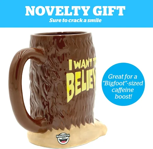 Vista 5 de BigMouth Inc Taza de café Big Foot I Want to Believe, divertida decoración de pie grande, divertida taza de Sasquatch regalo para hombres, mujeres