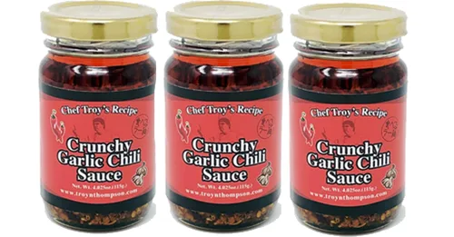 Vista 2 de Mishima Salsa crujiente de ají con ajo Condimento estilo japonés Taberu Rayu 4 oz 4.06 oz Paquete de 2