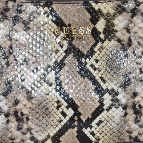 Vista 7 de GUESS Zed Mini Girlfriend Carryall, pitón natural, natural (Natural Python)