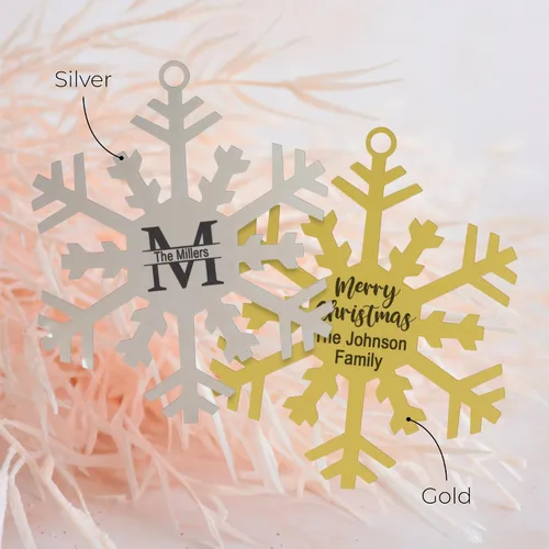 Vista 5 de Juego de adornos navideños personalizados para decoración navideña, copos de nieve de metal personalizados y bolas de árbol, regalos para familia