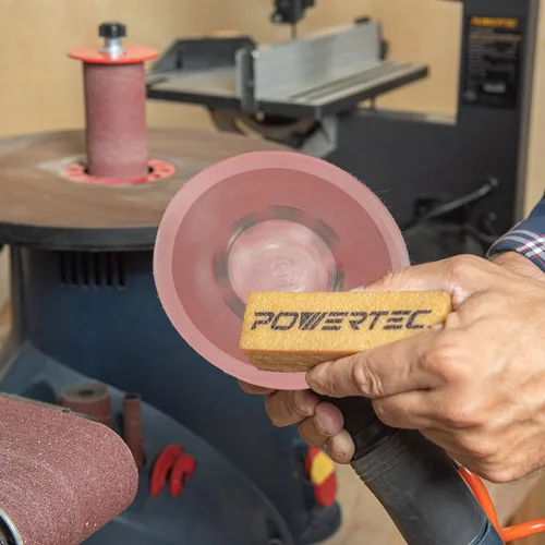 Vista 6 de POWERTEC 71424 - Cinta de agarre abrasivo y de patineta de 4-1/2 pulgadas, limpiador de papel de lija, paquete de 2, borrador de goma natural