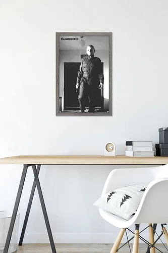Vista 6 de Trends International Halloween II - Póster de pared de Michael Hallway, 14.72 x 22.37 pulgadas, versión enmarcada de madera de granero